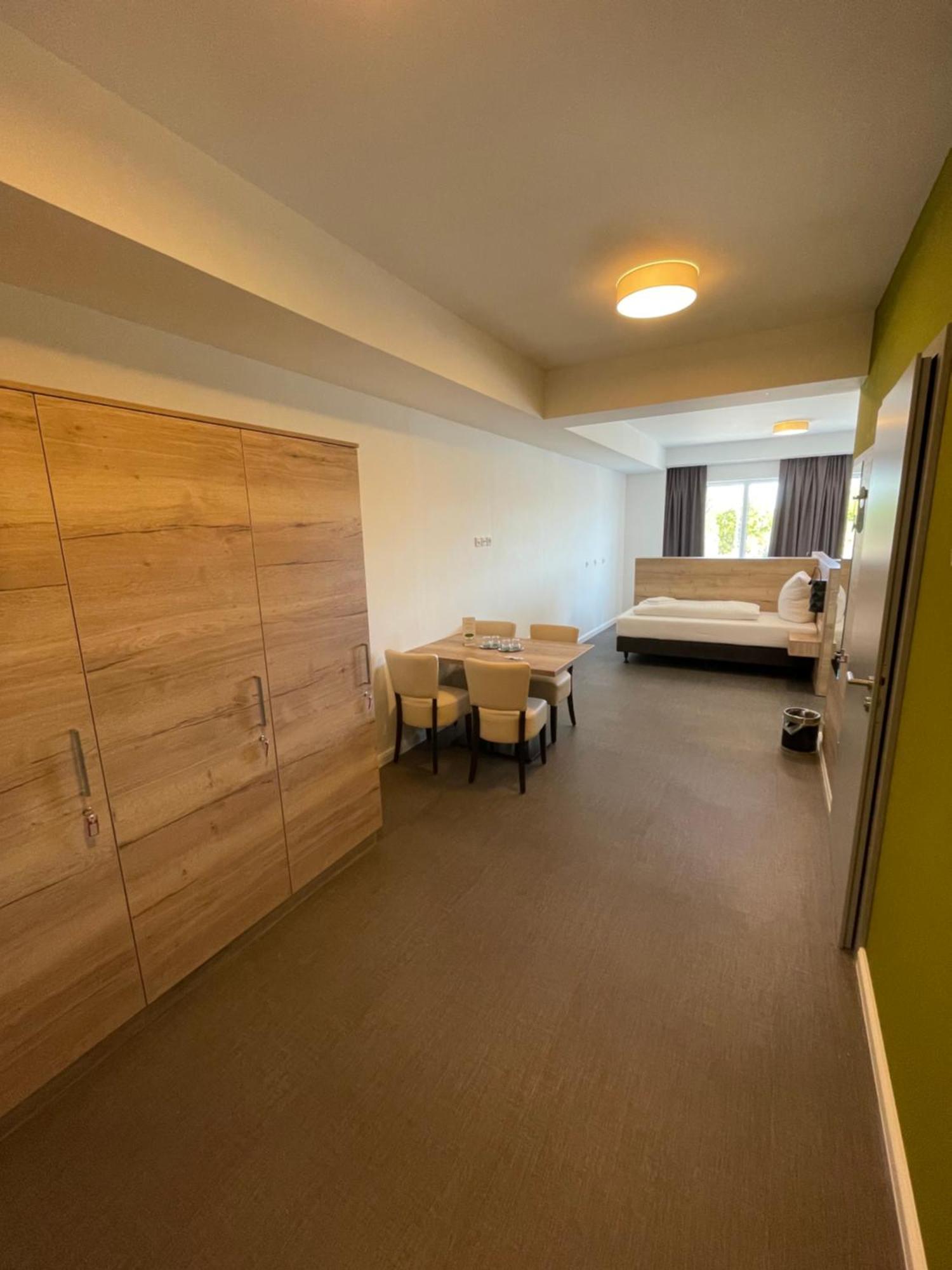 Hotel Am Pferdemarkt Άουριχ Εξωτερικό φωτογραφία